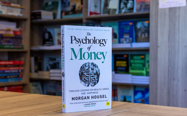 Morgan Housel: Эмоциялық инфляция: Неге сатып алу қуанышы тез басылады?