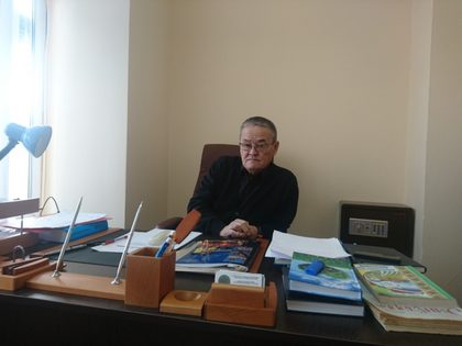 Патсайы көйлек киген қыз