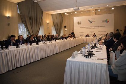 Қазақ әдебиетінің жауһарлары әлемнің алты тіліне аударылады