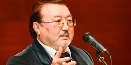 Ұлықбек Есдәулеттің поэзиясы туралы...