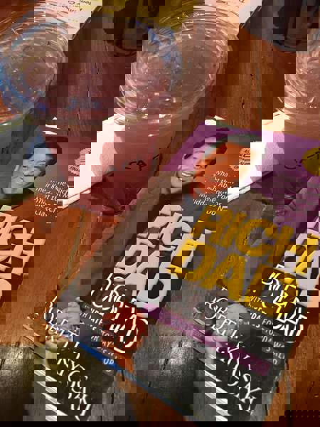 Robert T. Kiyosaki: Дональд Трамппен достық және ортақ еңбектер