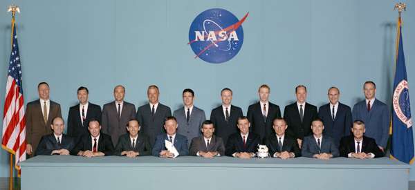 Тәуелділік лабиринтінен шығу: Аллен Каррдың аналитикалық еркіндік философиясы