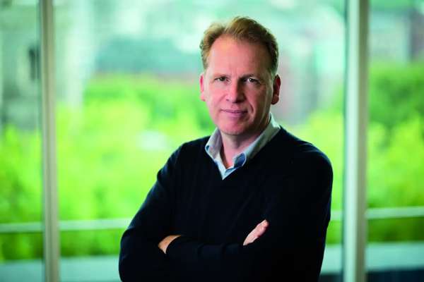 Nigel Toon: Кодтың артындағы пәлсапа: Машиналық логиканың этикалық айнасы