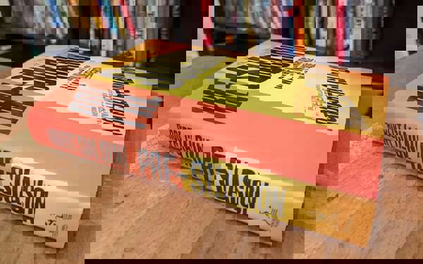 Robert Cialdini: Пре-суазия механизмі: Ми неге айтылмаған ақпаратқа сенеді?