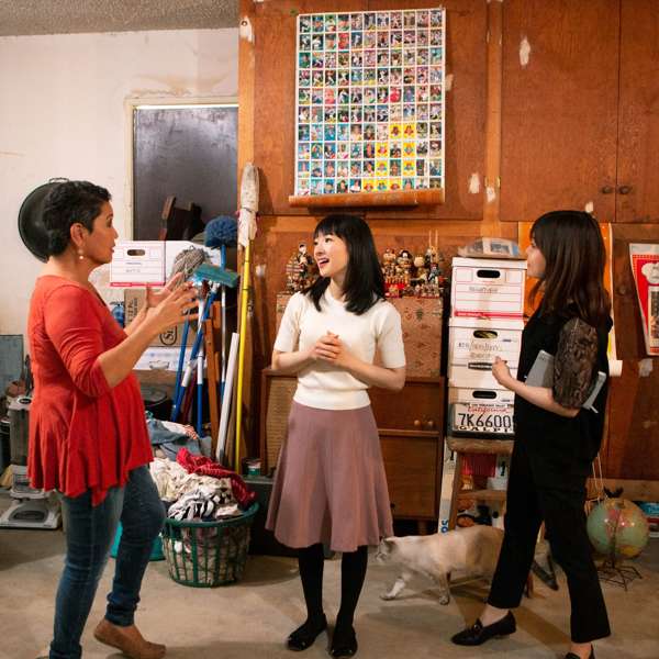 Marie Kondo: Студенттік жатақханадағы алғашқы хаос: Есімдегі ескі көйлек