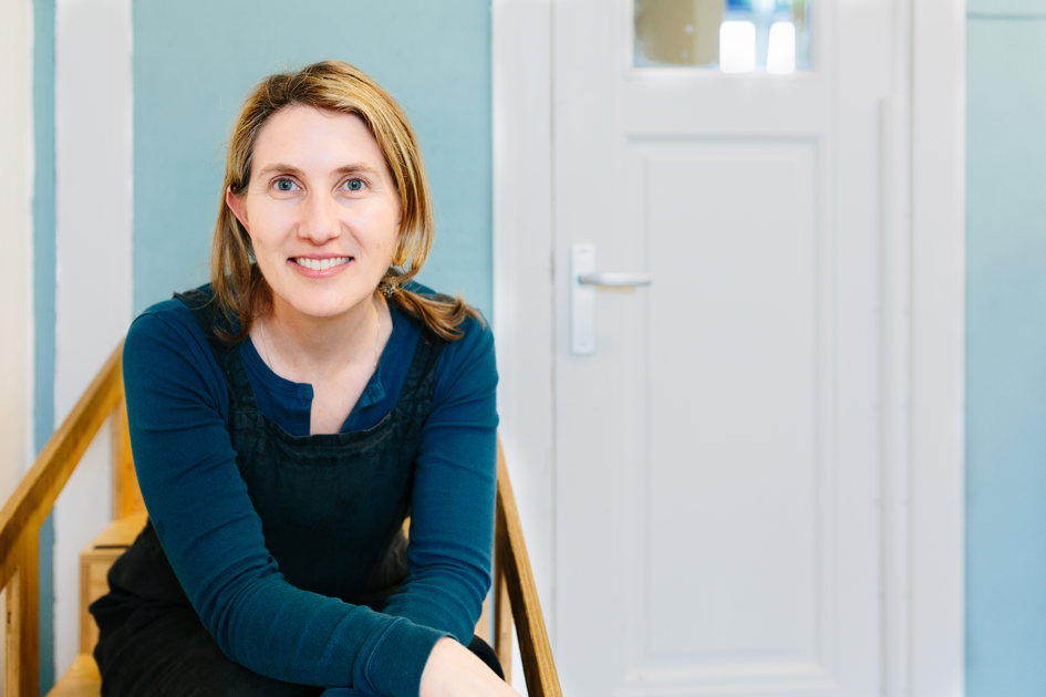 Бүлдіршін логикасының кілті: Симона Дэвис және Монтессори философиясының тереңдігі