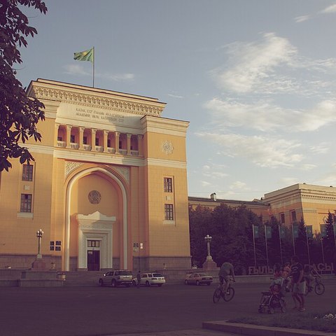 Асқар Сүлейменов